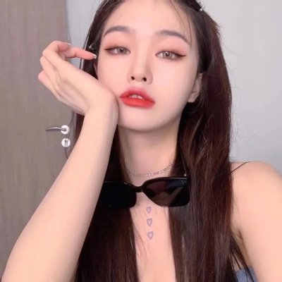 拿针的女孩